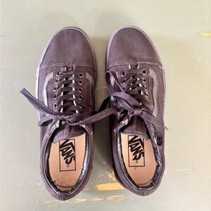 Vans Women’s Black Old Skool Sneakers